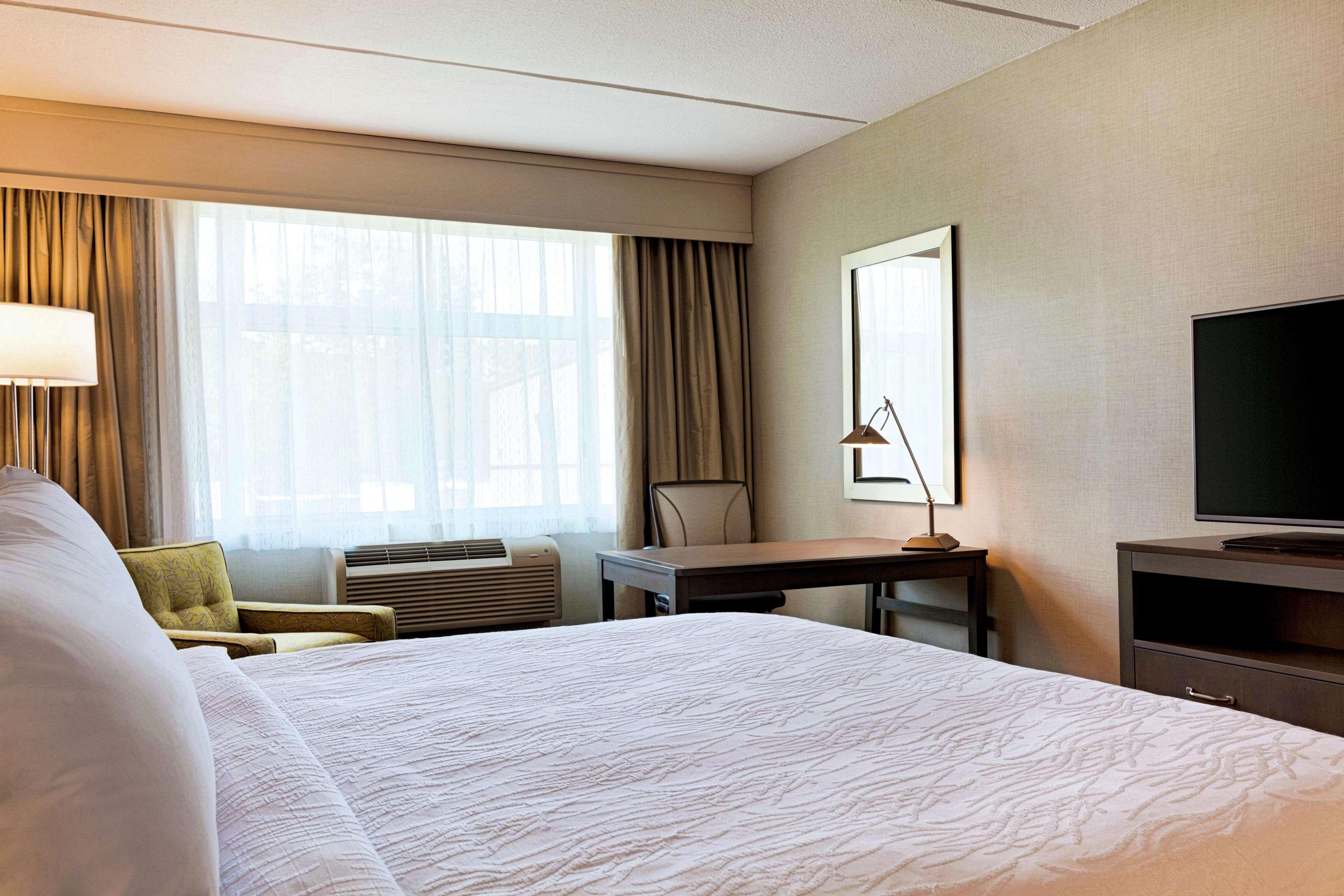 Hilton Garden Inn Lenox Pittsfield Exteriör bild