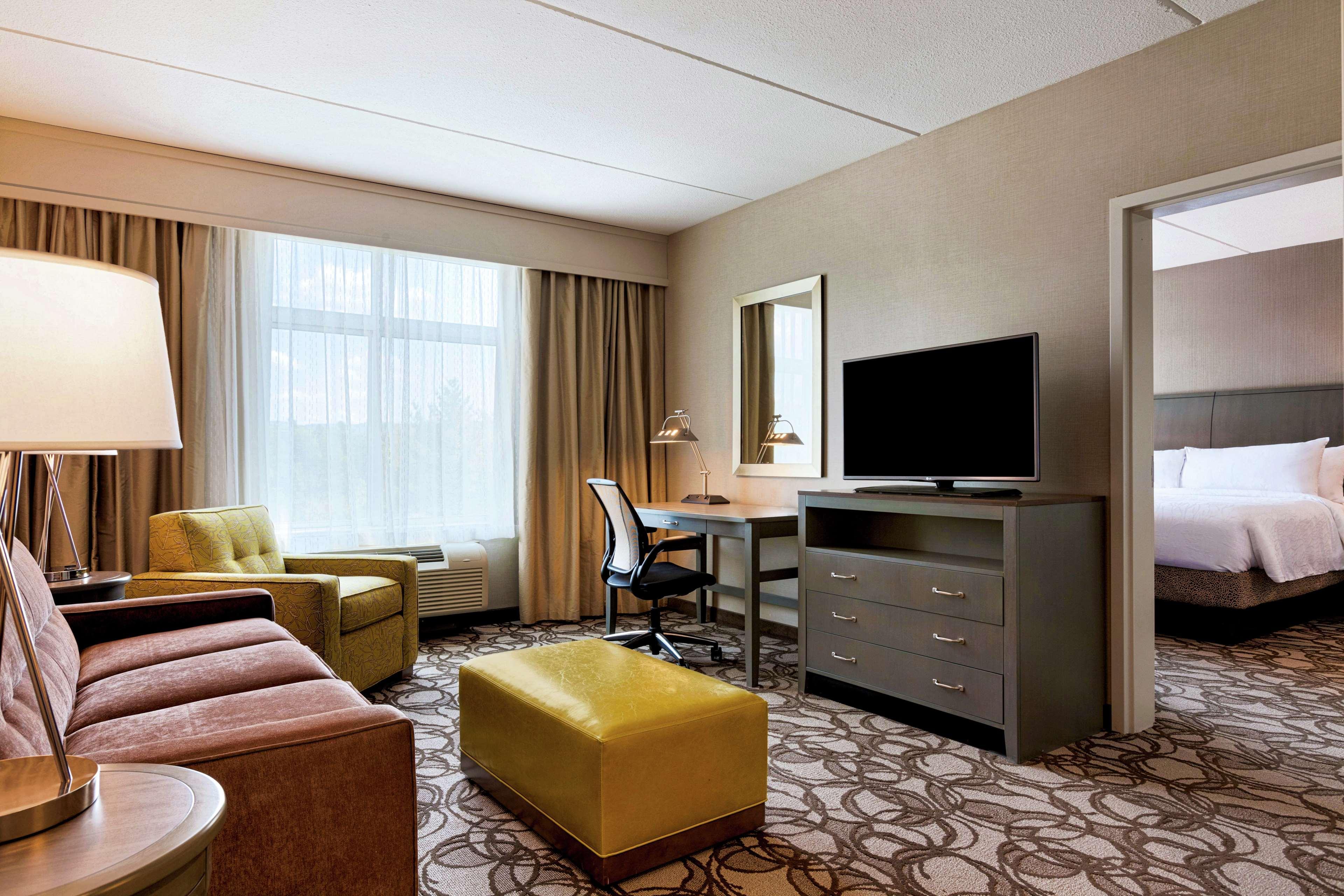 Hilton Garden Inn Lenox Pittsfield Exteriör bild