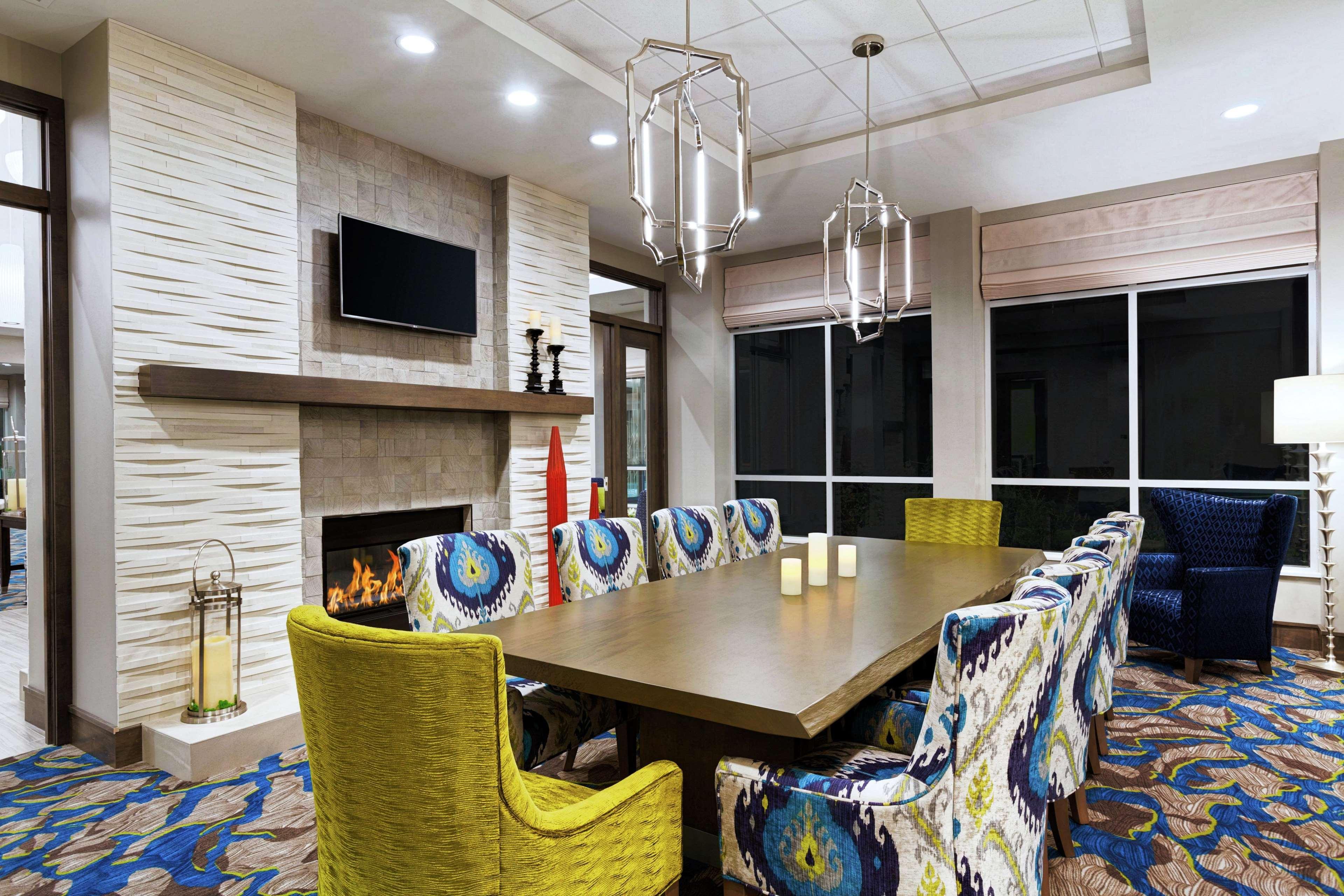 Hilton Garden Inn Lenox Pittsfield Exteriör bild