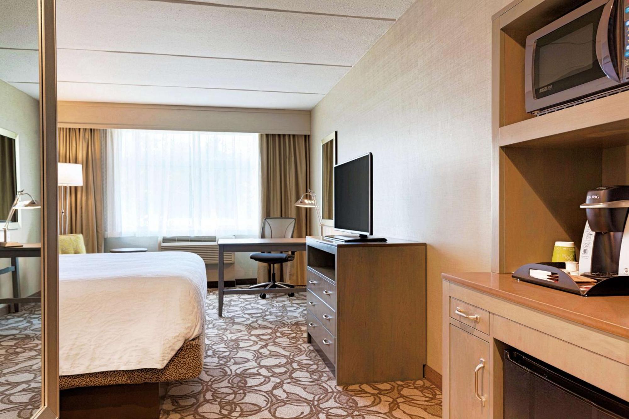 Hilton Garden Inn Lenox Pittsfield Exteriör bild