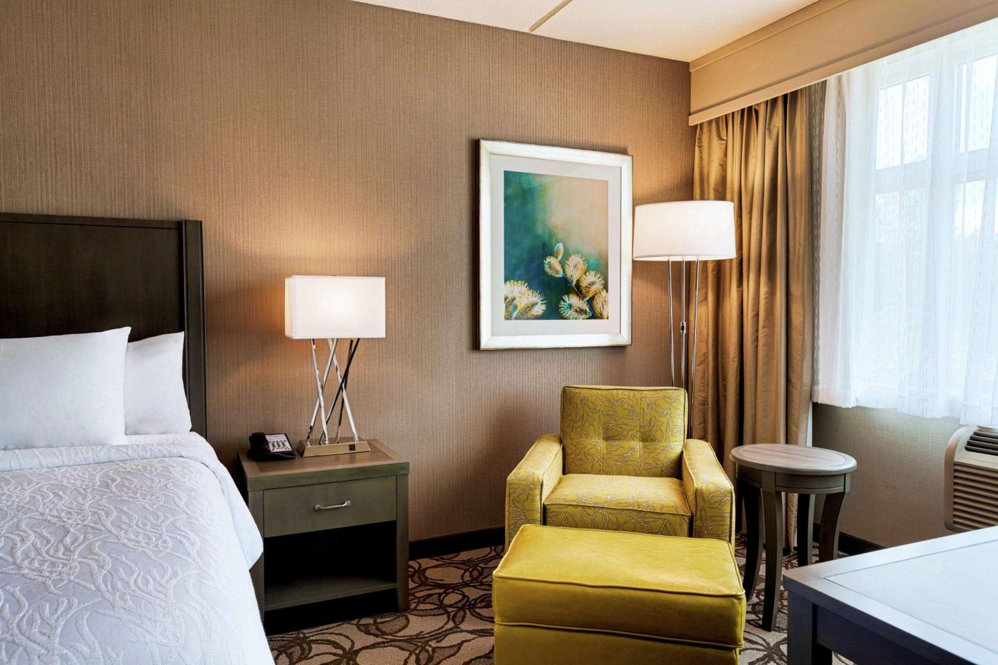 Hilton Garden Inn Lenox Pittsfield Exteriör bild